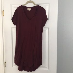 Cloth & stone high low v neck t shirt dress maroon